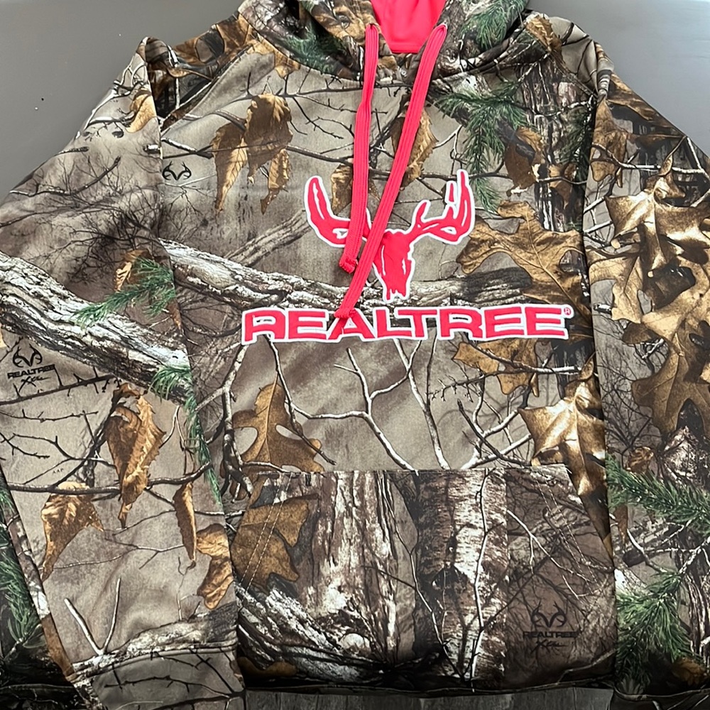 EUC Realtree Camo Hoodie